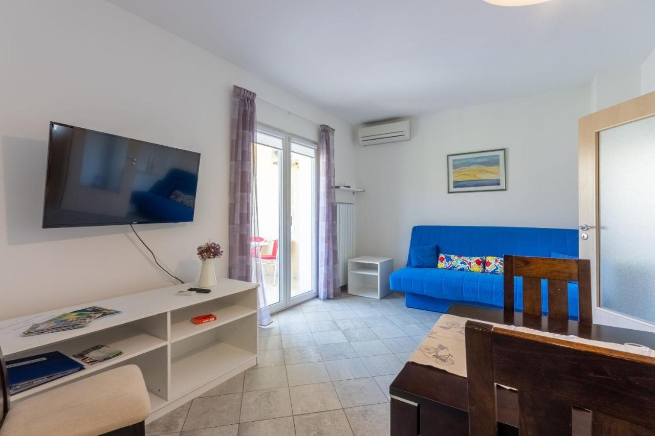 Apartments Vesna Malinska Esterno foto