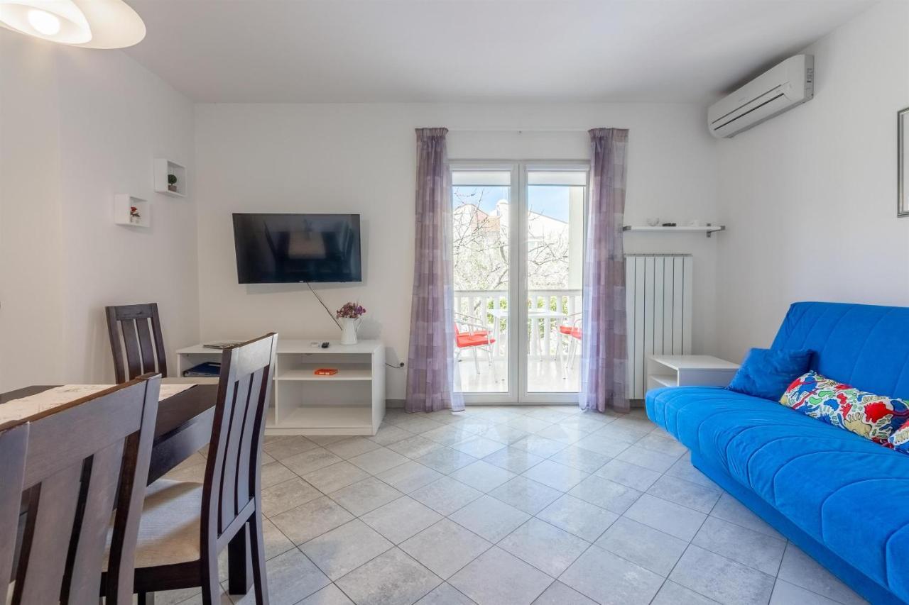 Apartments Vesna Malinska Esterno foto