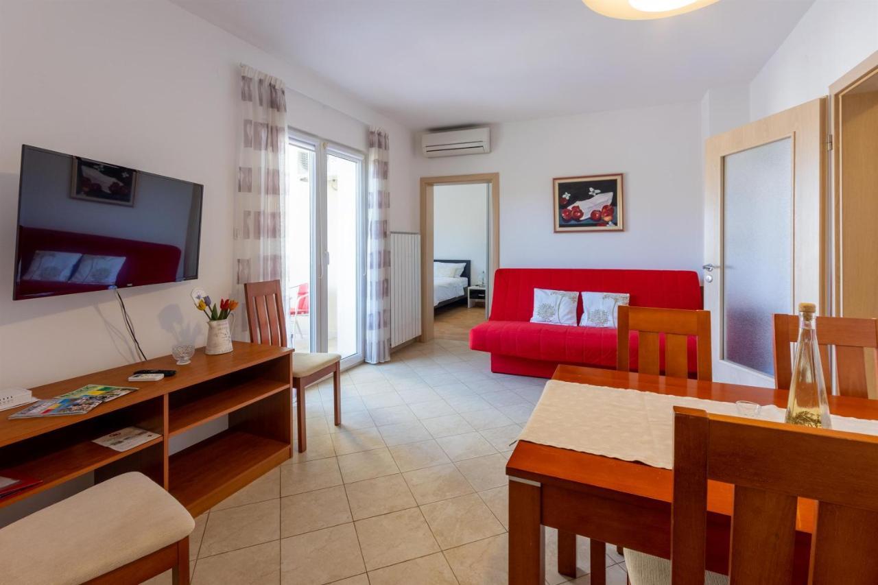 Apartments Vesna Malinska Esterno foto