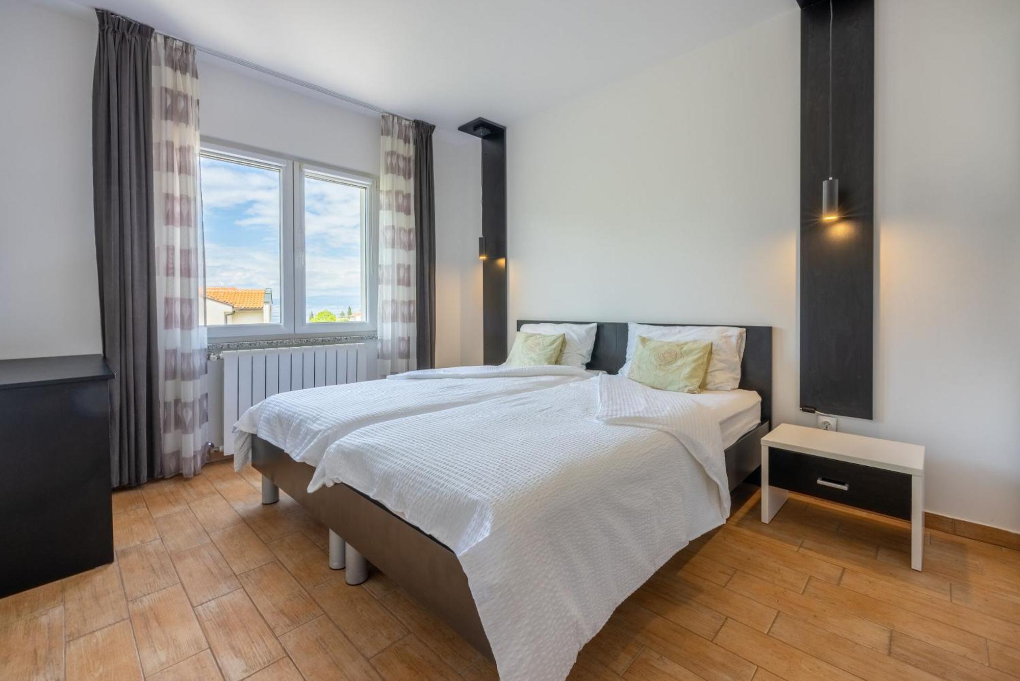 Apartments Vesna Malinska Esterno foto