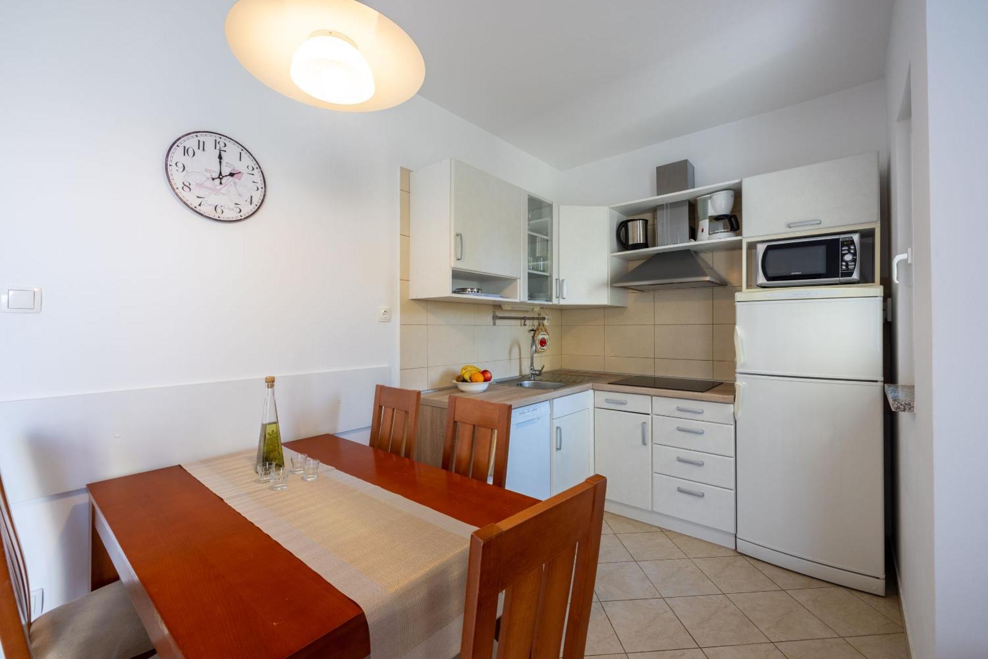 Apartments Vesna Malinska Esterno foto